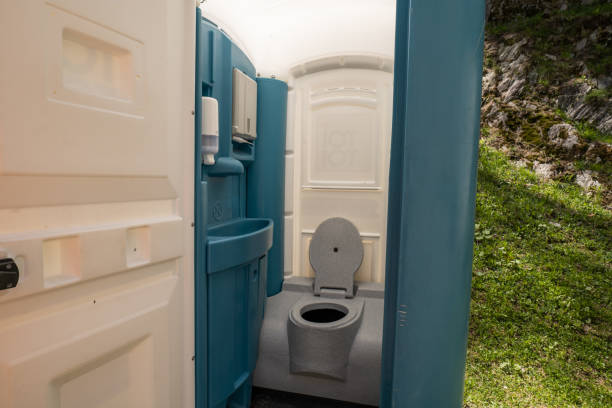Best Portable restroom trailer rental  in Indian Shores, FL